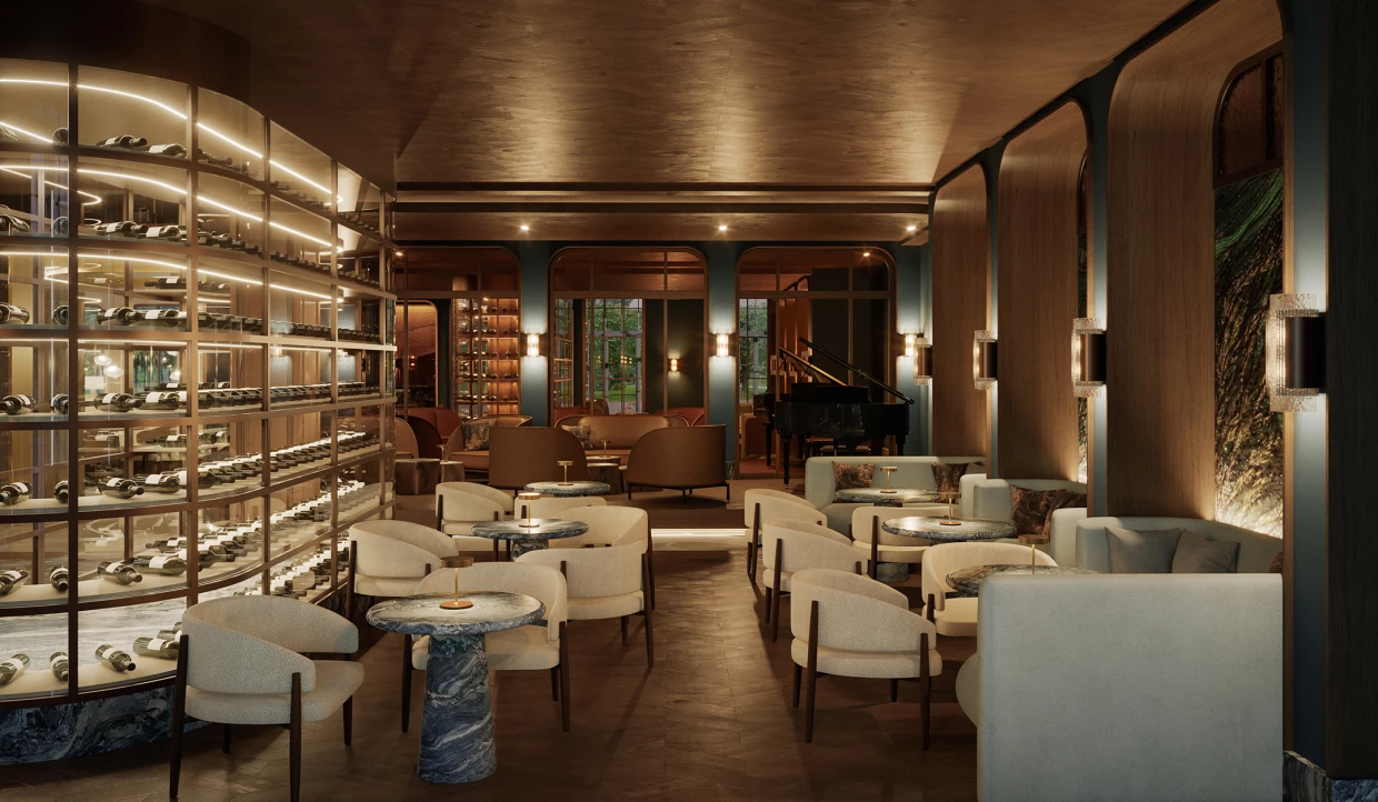 Elegantes Restaurant mit runden Tischen und Flaschenregalen